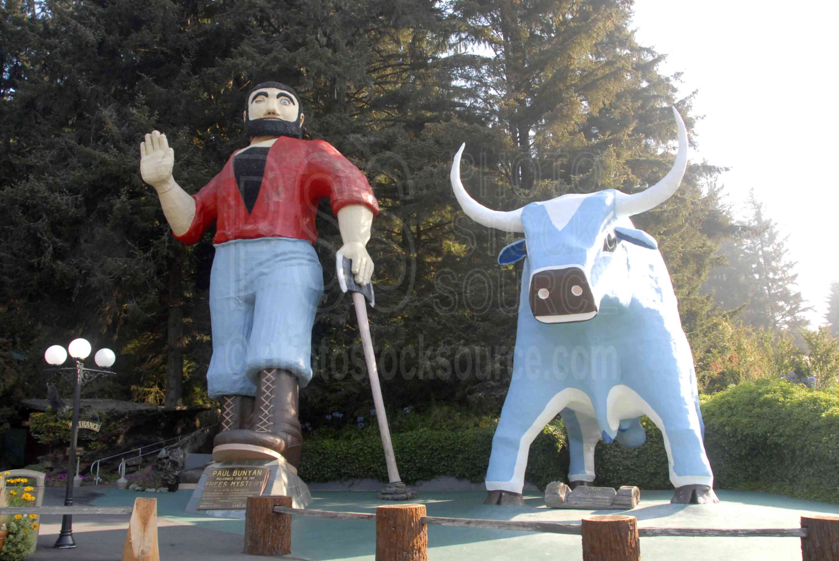Paul Bunyan and Babe,roadside attraction,attraction,paul bunyan,babe,blue ox,sculpture,giant