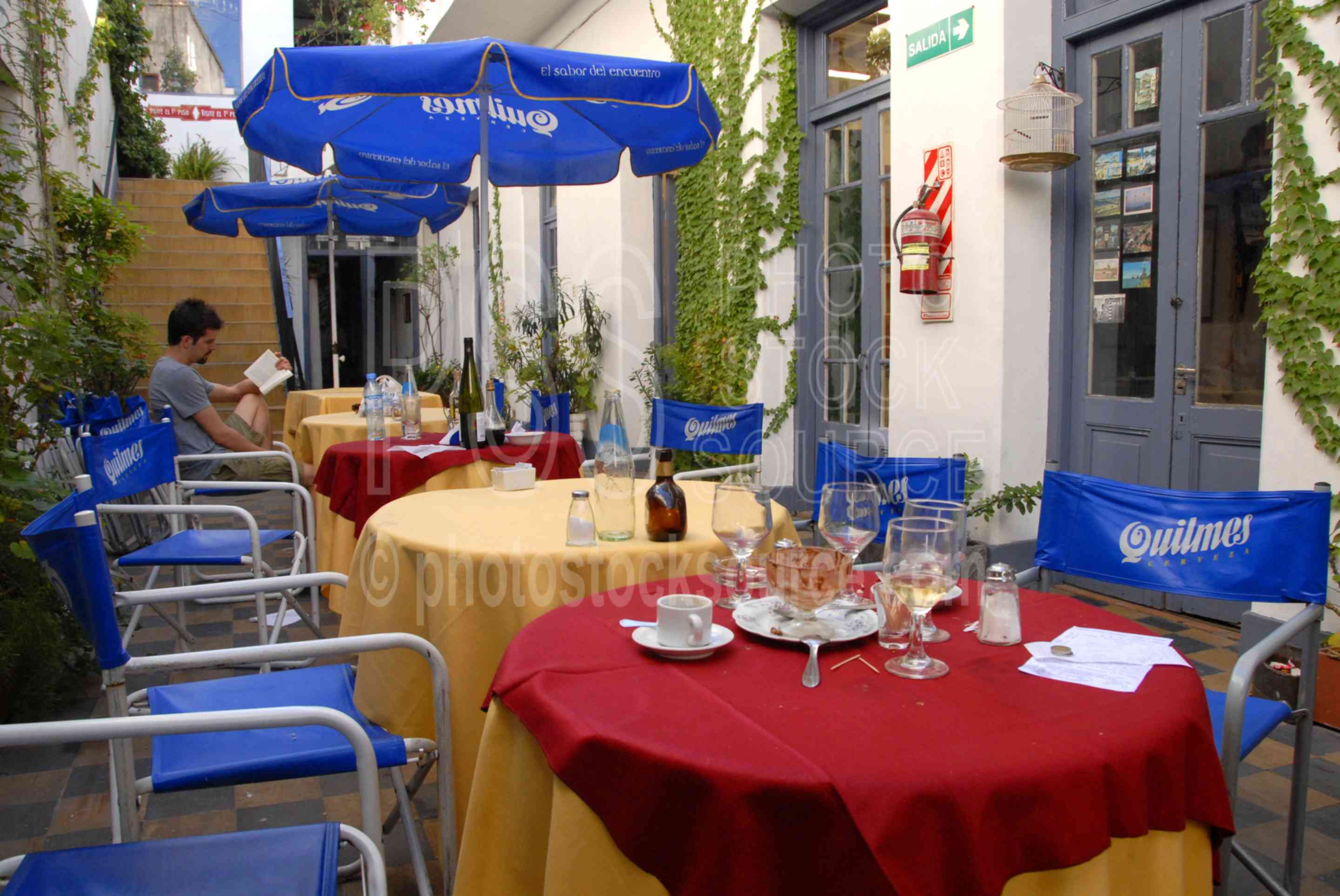 Plaza Don Ernesto's,tables,chairs,patio,umbrellas,table cloth