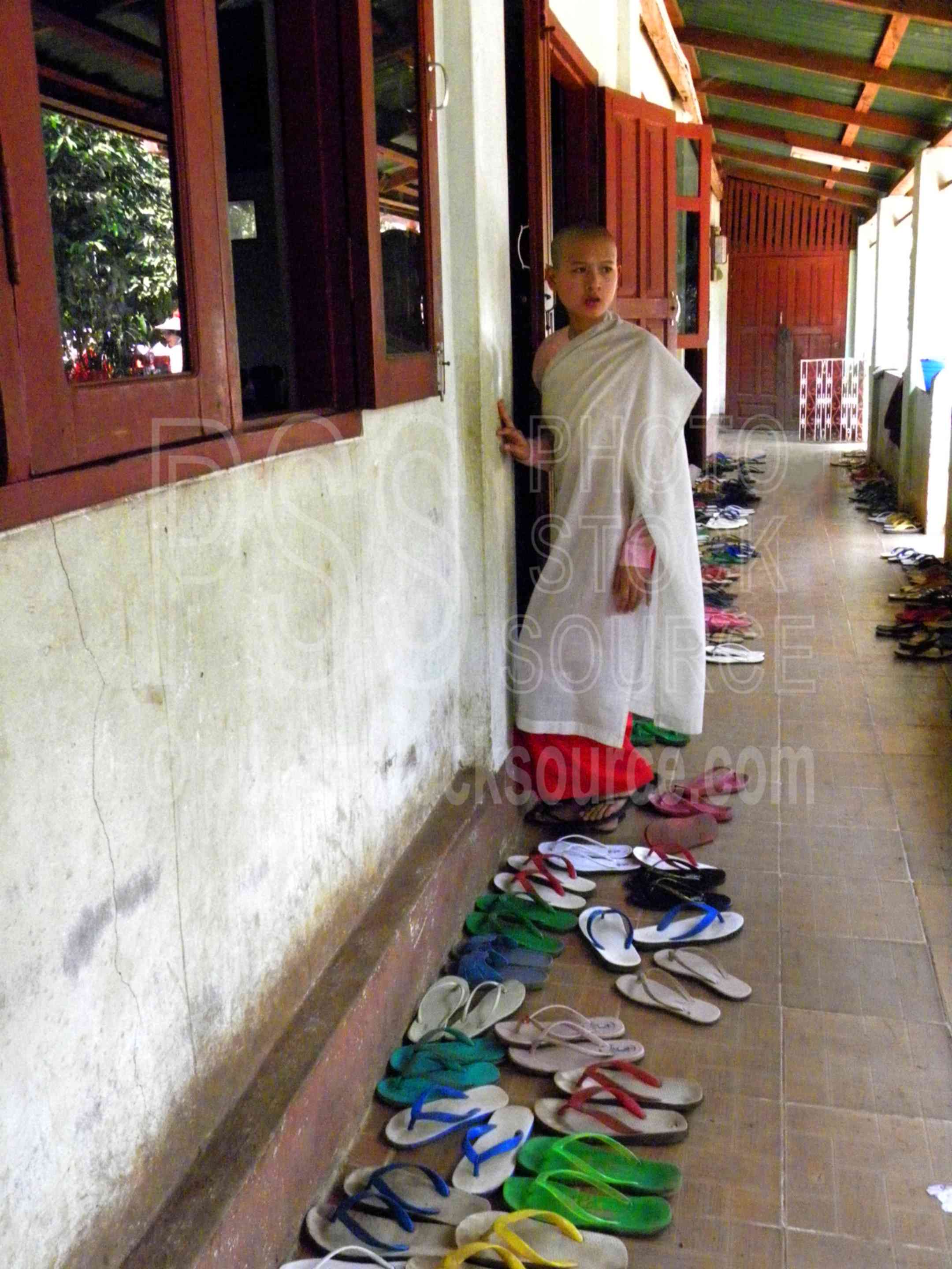 Kalaywa Tawya Monastery Shoes,myanmar,yangoon,rangon,rangoon,monastery,gate,kalaywa tawyn,naga hlainggu,hill,bhikkhus,bhikkhunis,samanera,nun,tawya kyaung,kyaung,buddhism