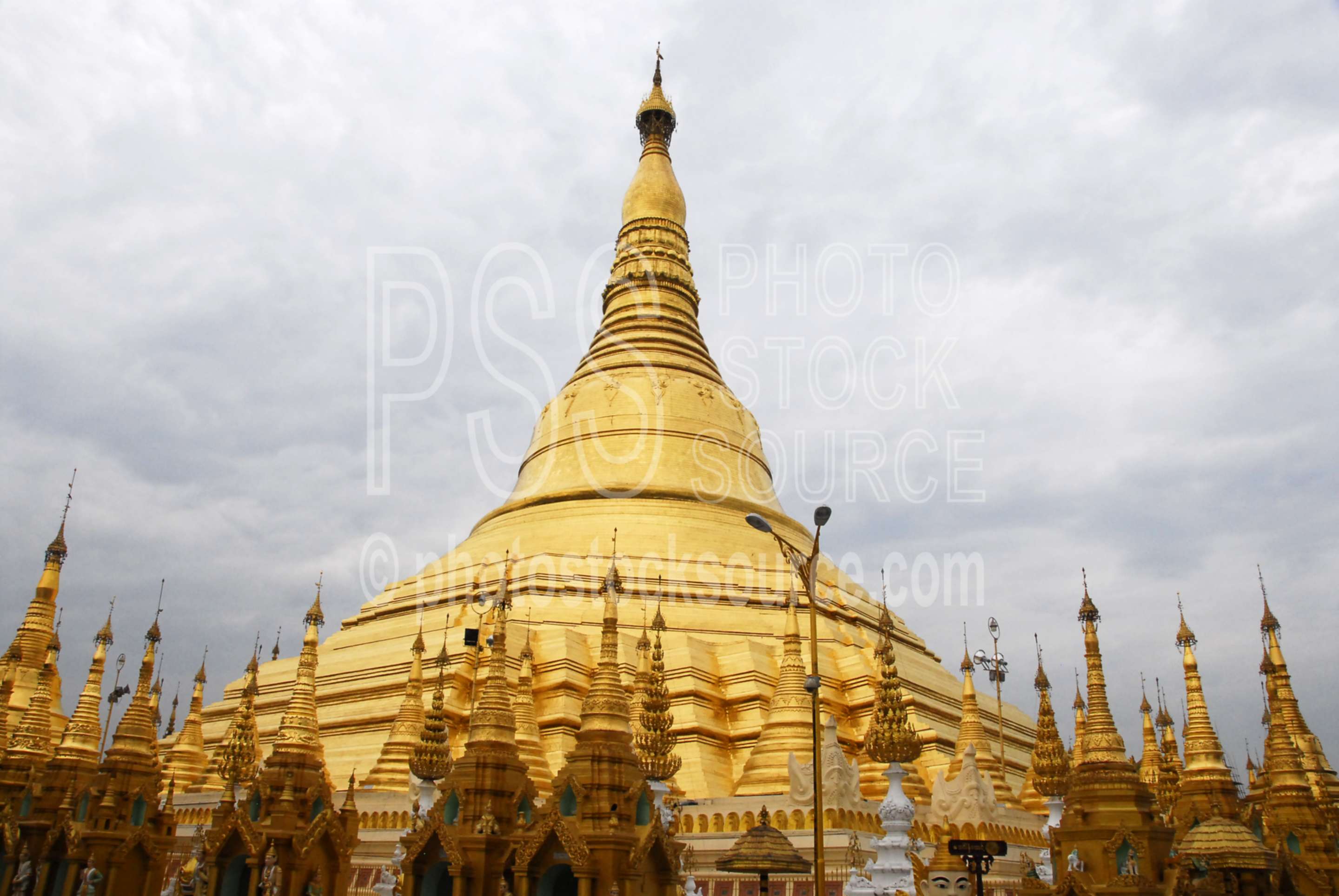 Shwedagon Pagoda Stupa,myanmar,buddhism,paya,pagoda,shwedagon zedi daw,zedi,golden pagoda,gold,golden,gold leaf,stupa,shrine,rangoon,rangon,yangoon