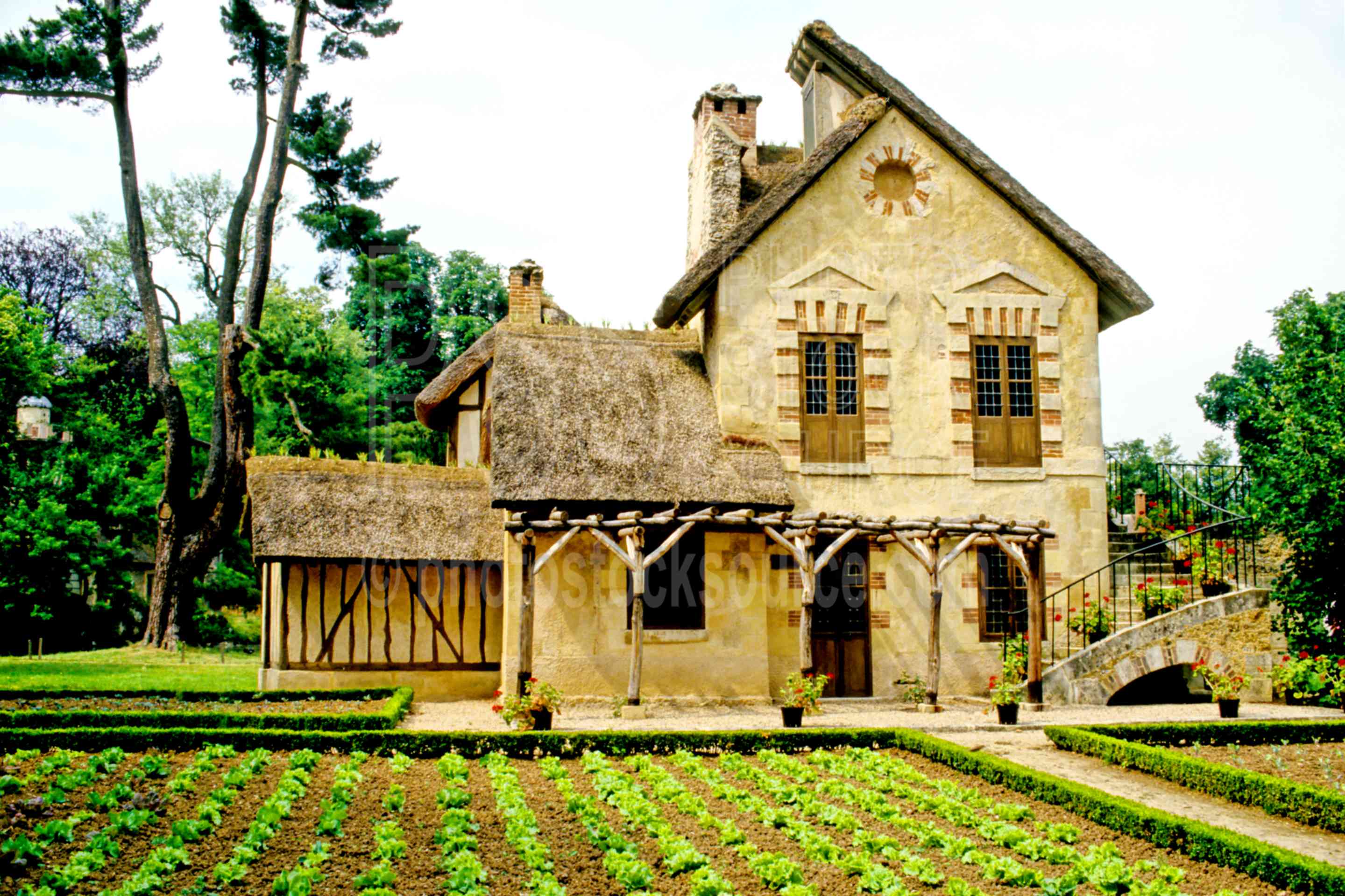 Marie Antoinettes Farm,europe,farm,house,marie antoinette,versaille