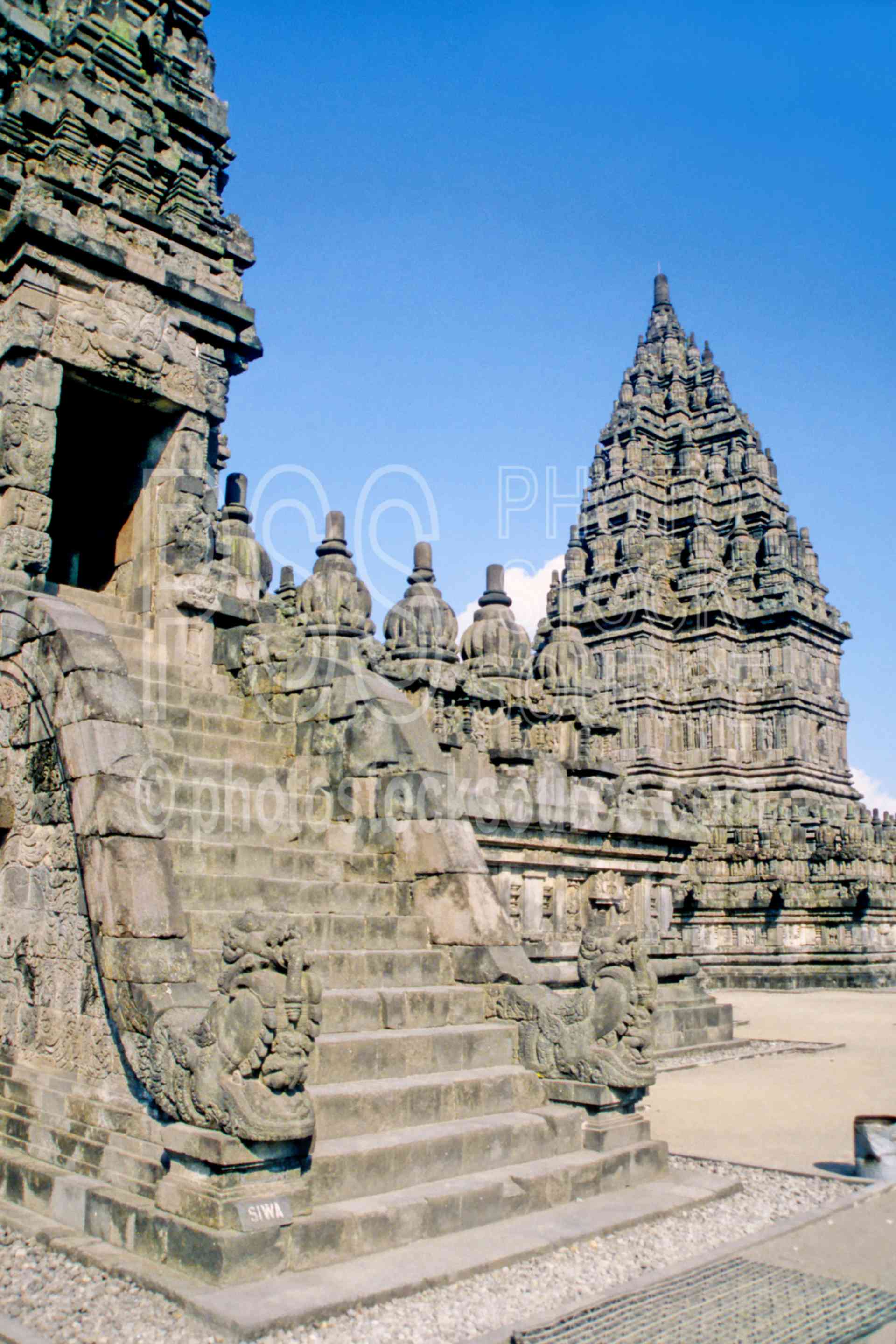 Temple Steps,religious,statues,steps,stonework,hindu,ruin