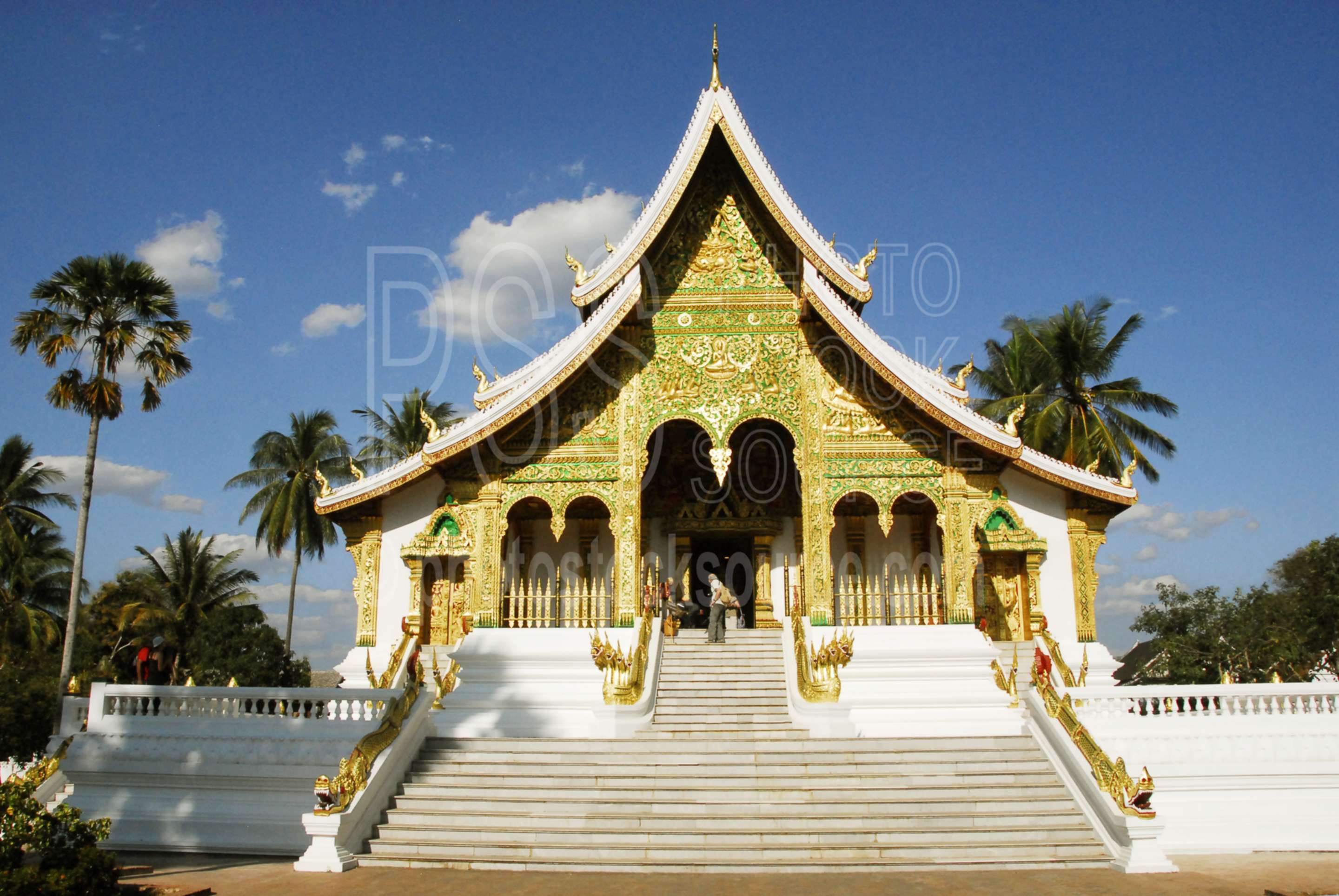 Wat Haw Pha Bang,temple,buddhist,buddhism,religious,wat,ho pha bang,louang prabang