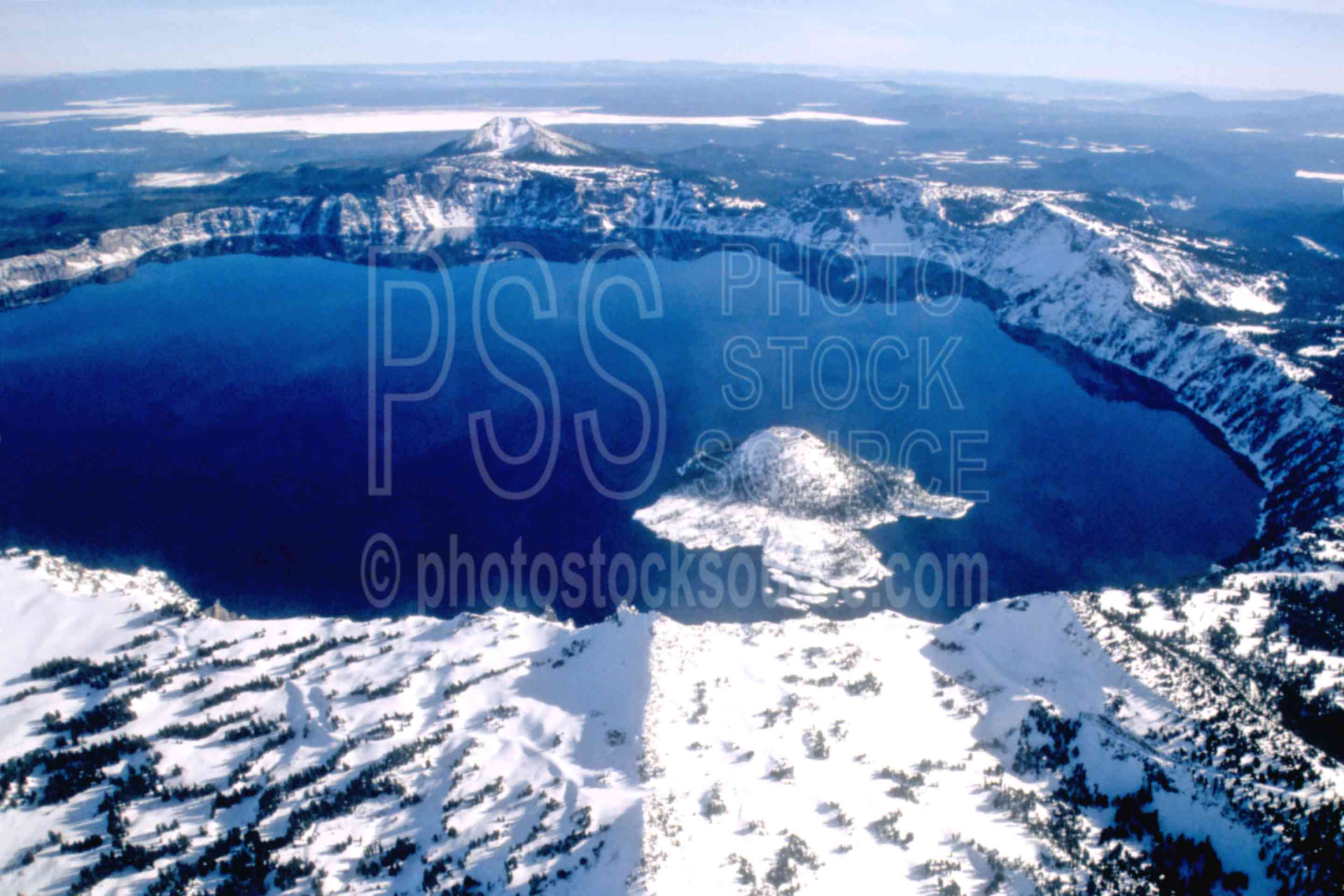 Crater Lake from North,wizard island,caldera,usas,lakes rivers,national park,nature