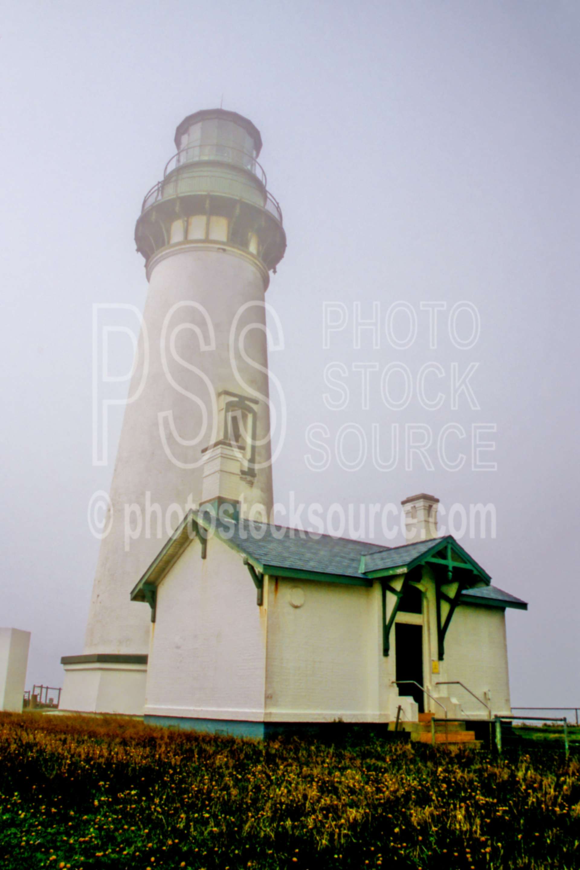 Yaquina Head Lighthouse,fogs,mist,usas,architecture,lighthouses