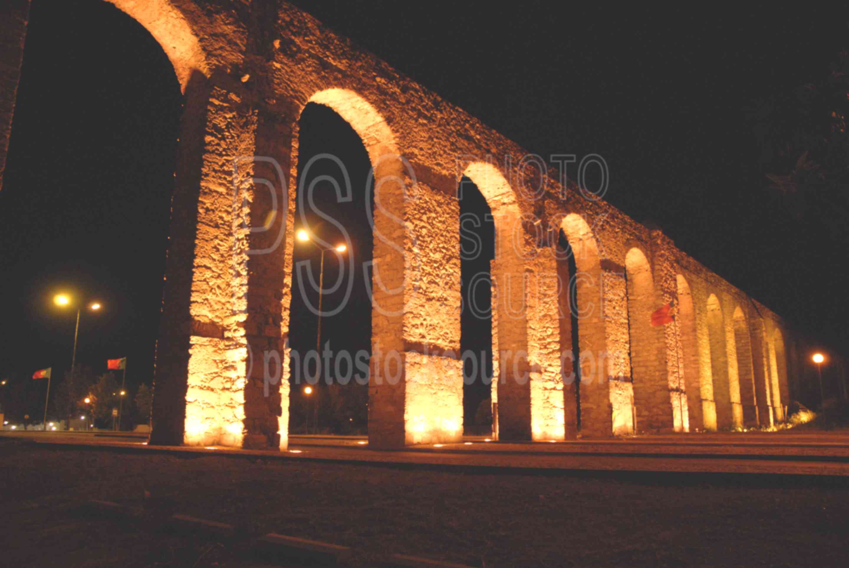 Aqueducto de Agua de Prata,arch,roman,architecture,aquaduct,night,aqueduct,aqueduct of silver waters