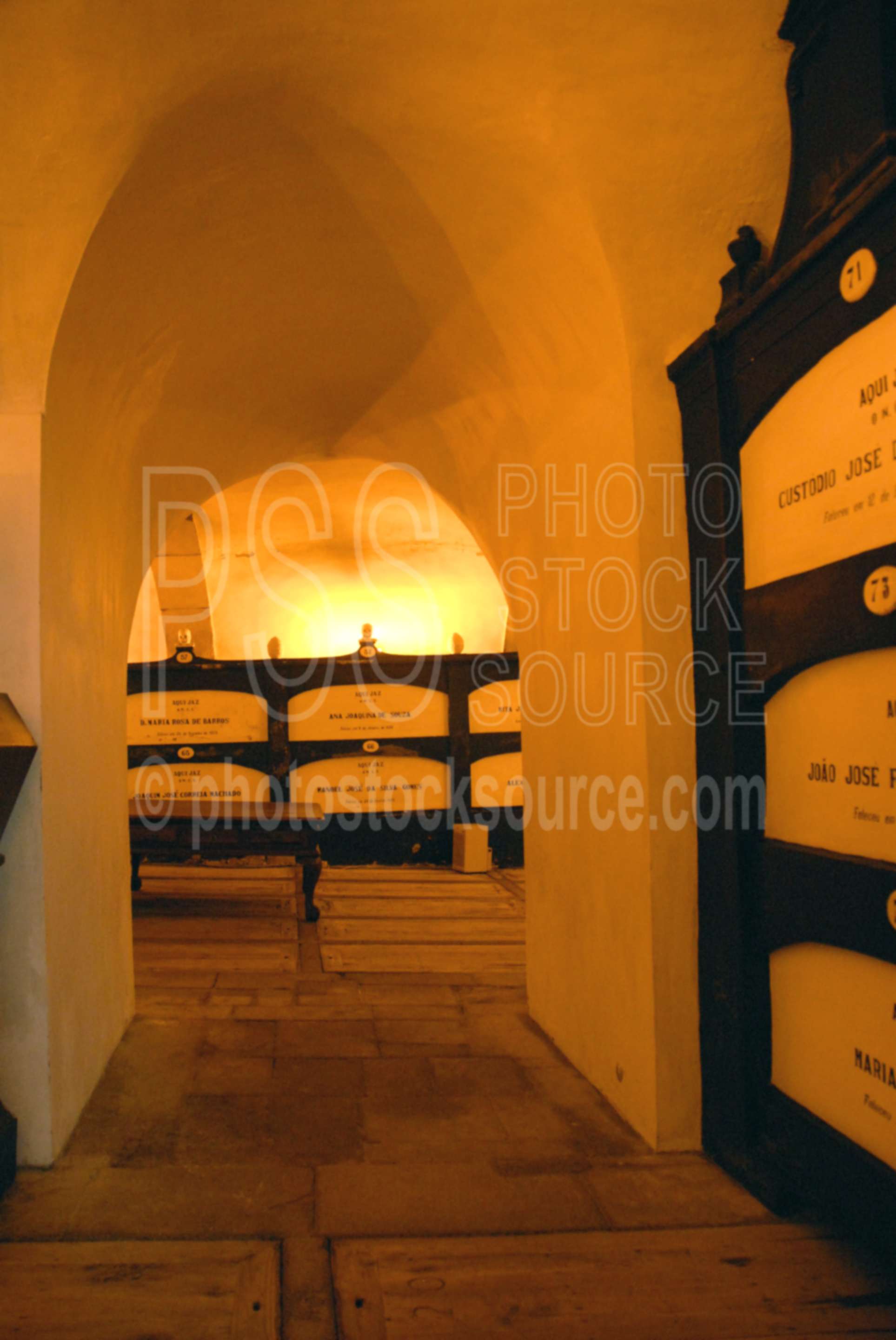 Catacomb Tombs,porto,igreja de sao francisco,catacomb,catacombs,tomb,tombs,grave,graves,portugal churches
