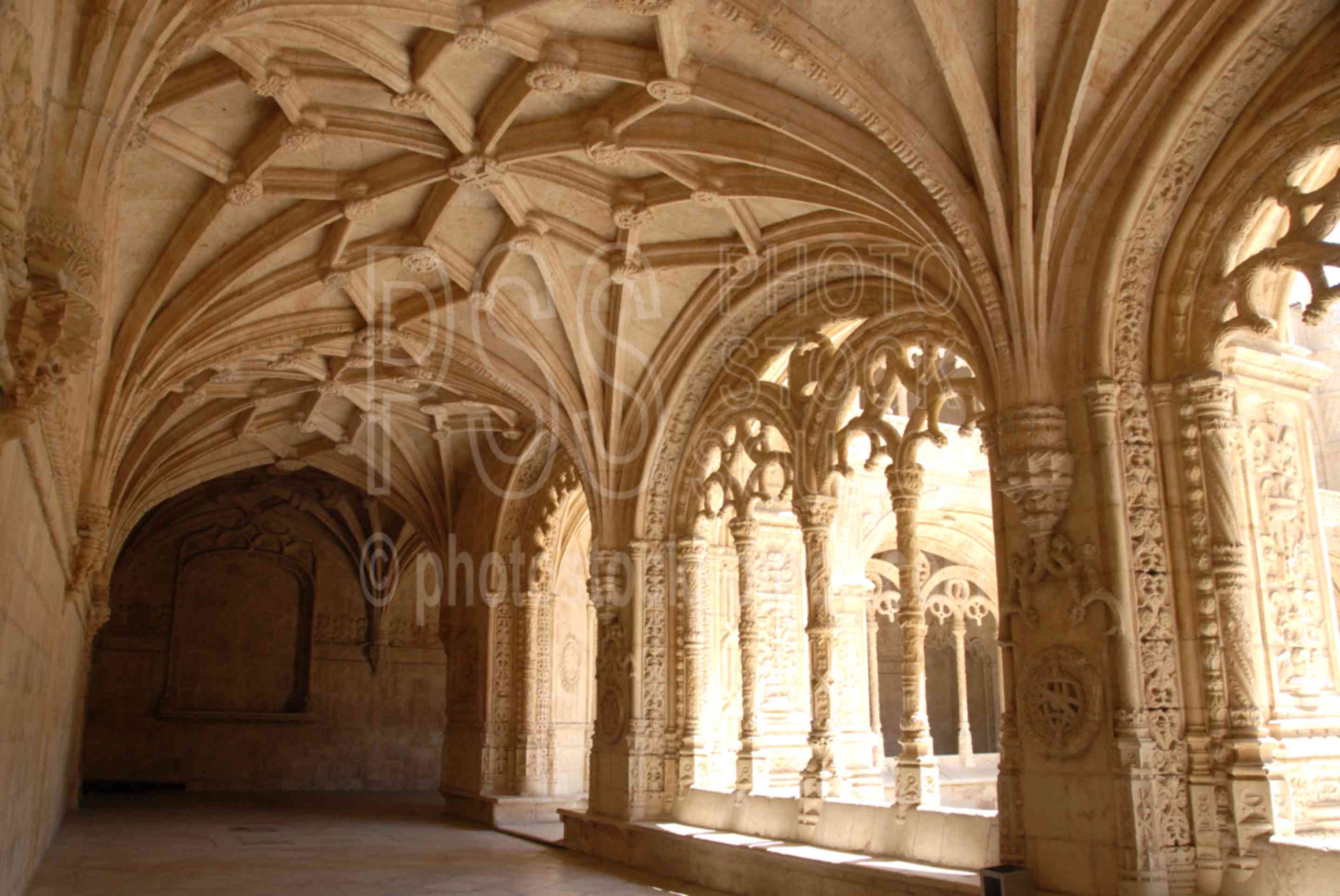 Hallway Arches,mosteiro dos jeronimos,architecture,manueline,king manuel,jeronimos monastery,churches,religion