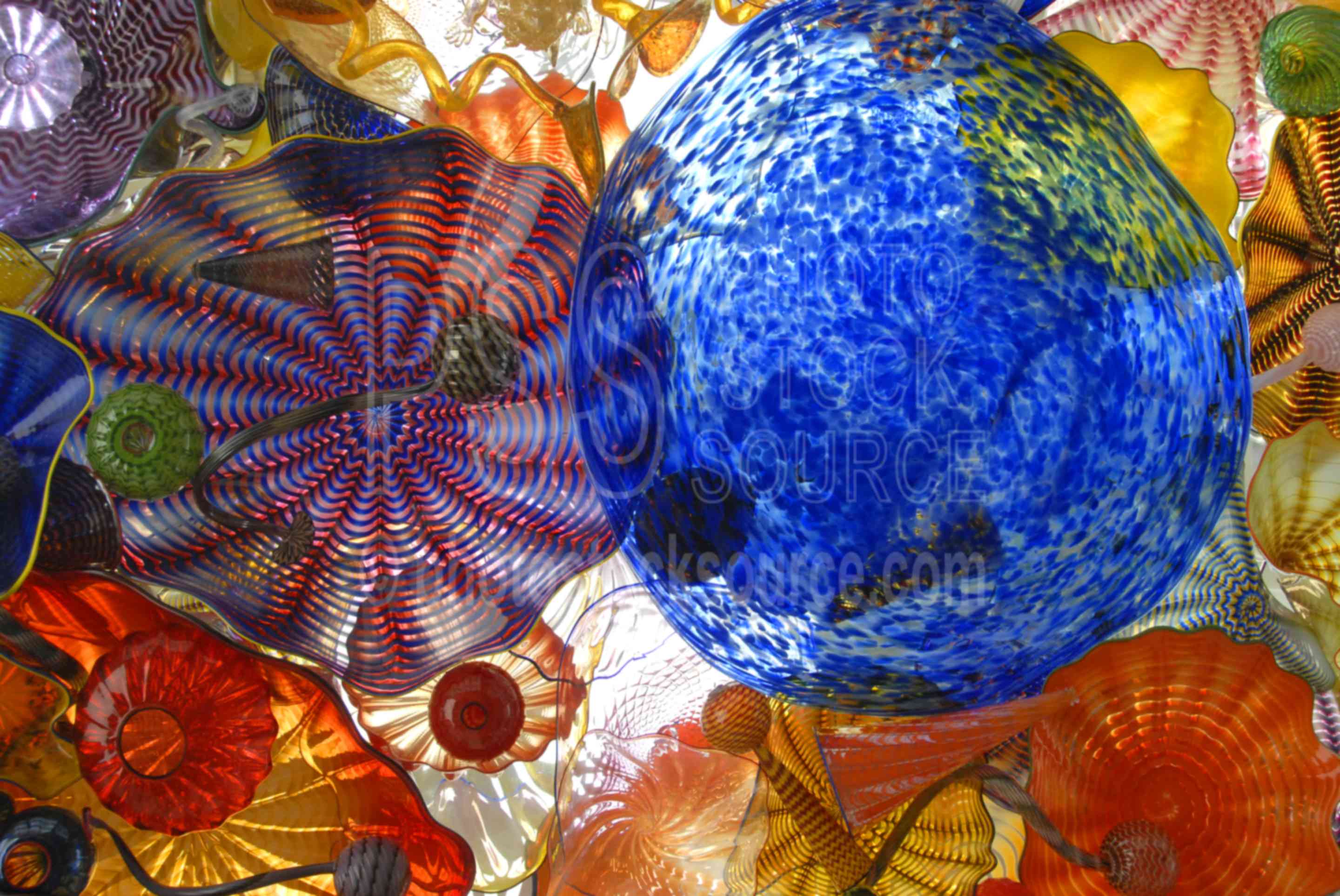 Glass Sea Forms,glass,dale chihuly,glass museum,bridge of glass,sea form pavilion,colored glass,blown glass,glass art,museums,bridges