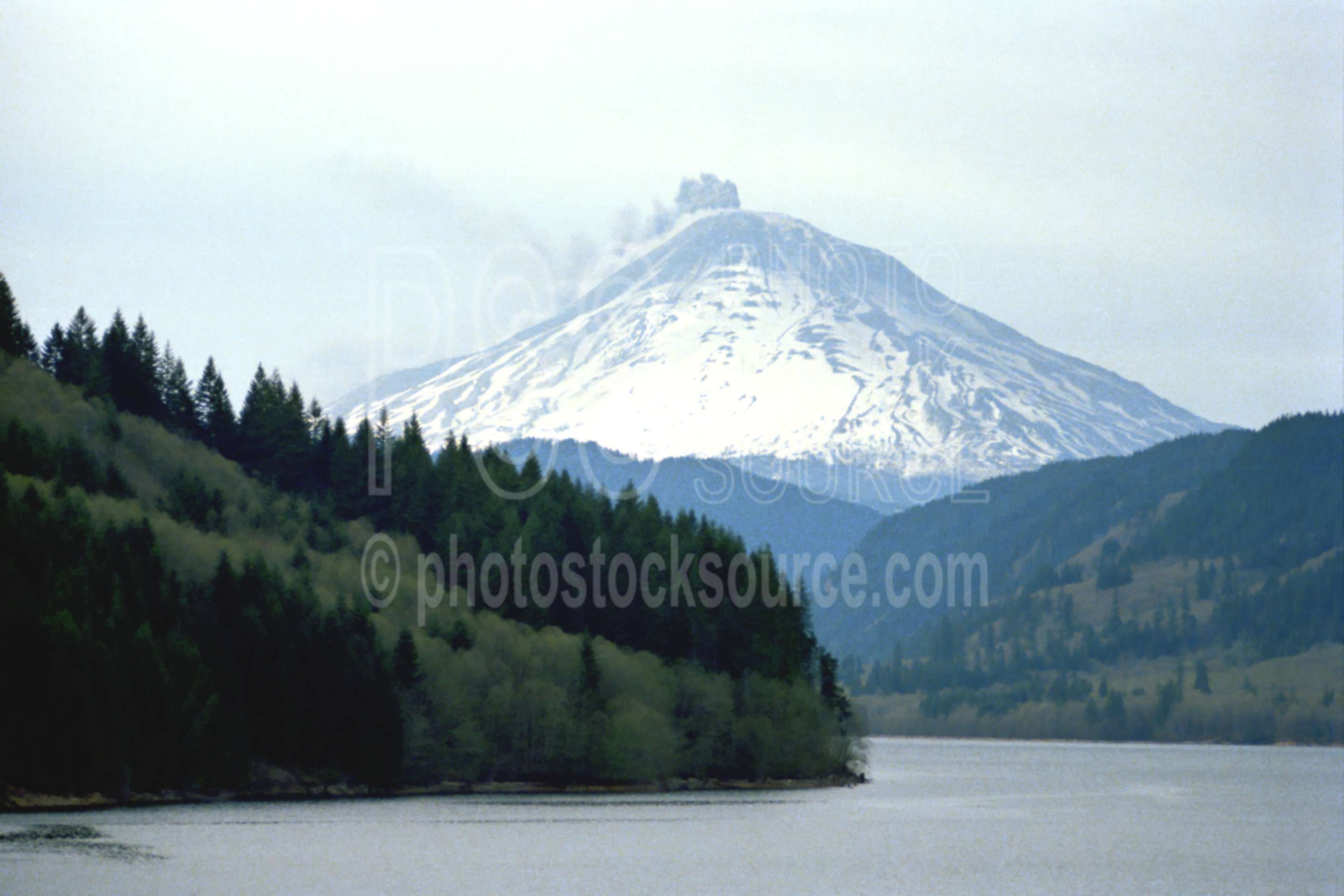 Mt. St. Helens Erupting,erupt,mt. st. helens,swift reservoir,mount,usas,nature,mountains